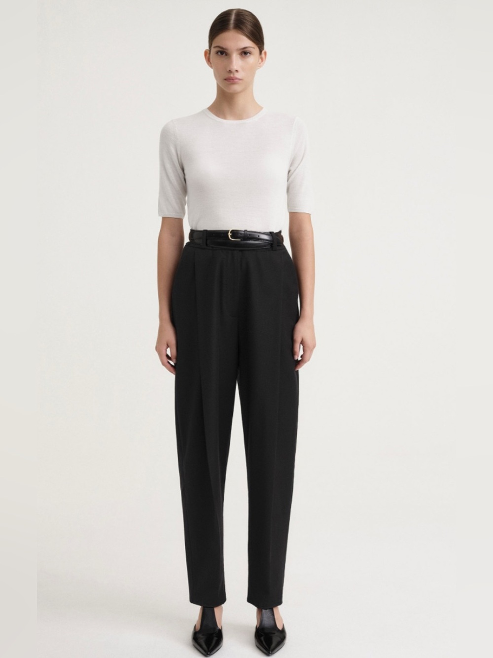 Totême Deep Pleat Crepe Trousers in size 38 (EU) black